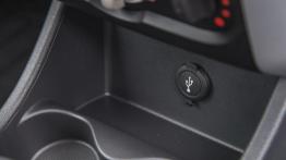 Nissan Almera 2013 - konsola środkowa