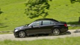Mercedes Klasa S 63AMG 2010 - widok z góry