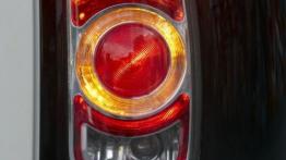 Mini Clubman Cooper Facelifting - prawy tylny reflektor - włączony