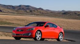 Hyundai Genesis Coupe - lewy bok