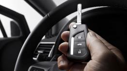 Toyota Avensis III sedan Facelifting - inny element panelu przedniego