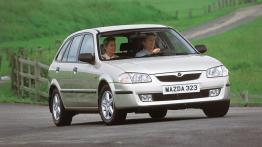Mazda 323 - prawy bok