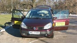 Renault Scenic 1.6 16V Confort Expression - widok z przodu