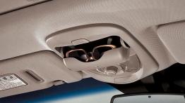 Ssangyong Actyon 2007 - lampka pod sufitem