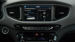 Hyundai Ioniq Hybrid – dokąd zmierzasz, technologio?