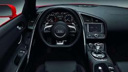 Audi R8 - stuknięty profesor po kuracji odmładzającej