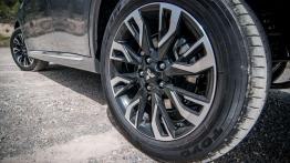 Mitsubishi Outlander PHEV (MY16) - dialog z klientem