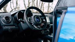 Alpine A110 - galeria redakcyjna - widok ogólny wnętrza z przodu