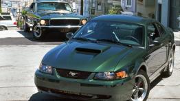 Ford Mustang - krótka historia sportowego Forda - widok z przodu