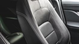 Jaguar I-Pace EV400 400 KM - galeria redakcyjna - widok ogólny wnętrza z przodu