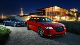Chrysler 300C Platinum 2015 - prawy bok