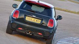 Mini John Cooper Works 2015 - widok z tyłu