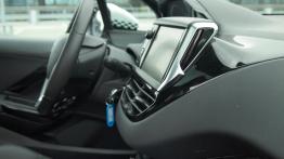 Peugeot 208 Hatchback 3d 1.6 VTI 120KM - galeria redakcyjna - radio/cd/panel lcd