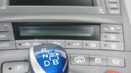 Toyota Prius IV Hatchback Facelifting  KM - galeria redakcyjna - skrzynia biegów