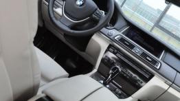 BMW Seria 7 F01 Sedan Facelifting 740d 313KM - galeria redakcyjna - kokpit