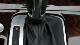 Volkswagen Touareg II SUV 4.2 V8 TDI 340KM - galeria redakcyjna - skrzynia biegów