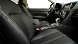 Subaru Legacy V Kombi Facelifting - widok ogólny wnętrza z przodu