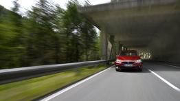 BMW 218d Active Tourer (2014) - widok z przodu