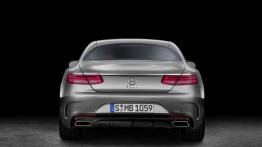 Mercedes klasy S Coupe (2014) - tył - reflektory włączone