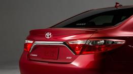 Toyota Camry Facelifting XSE (2015) - tył - inne ujęcie