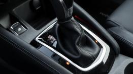 Nissan Qashqai Tekna 1.7 dCi 150 KM 4WD Xtronic - galeria redakcyjna - widok ogólny wn?trza z przodu