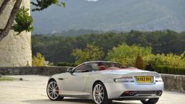 Aston Martin DB9 Facelifting Volante - widok z tyłu