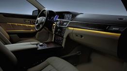 Mercedes Klasa E W212 - pełny panel przedni