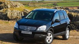 Nissan Qashqai + 2 2009 - widok z przodu