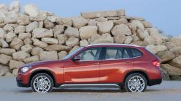 BMW X1 Facelifting - lewy bok