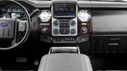 Ford Super Duty 2013 - konsola środkowa