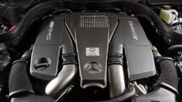 Mercedes CLS 63 AMG 2012 - silnik