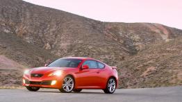 Hyundai Genesis Coupe - lewy bok