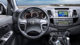 Toyota Hilux VII Double Cab Facelifting - kokpit