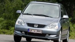 Honda Civic VII - widok z przodu