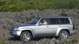 Nissan Patrol 2005 - lewy bok