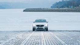 Volvo V90 Cross Country - w hołdzie starszemu rodzeństwu 