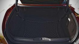 Peugeot RCZ 1.6 THP 200KM - randka z przechodniami