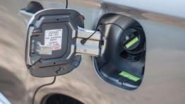 Mitsubishi Outlander PHEV (MY16) - dialog z klientem