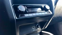 Skoda Fabia 1.0 TSI 110 KM - galeria redakcyjna - inny element panelu przedniego