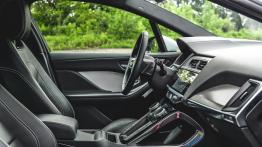 Jaguar I-Pace EV400 400 KM - galeria redakcyjna - widok ogólny wnętrza z przodu