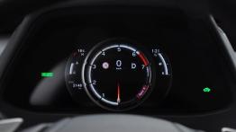 Lexus UX - galeria redakcyjna - obrotomierz