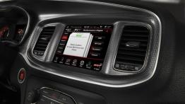 Dodge Charger SRT Hellcat (2015) - ekran systemu multimedialnego