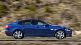 Jaguar XE 2.5t R-Sport Bluefire (2015) - prawy bok