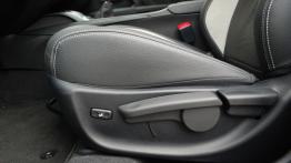 Toyota Avensis III Facelifting 2015 - galeria redakcyjna - sterowanie regulacją foteli