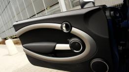 Mini Coupe Coupe 1.6 184KM - galeria redakcyjna - drzwi kierowcy od wewnątrz