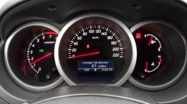 Suzuki Grand Vitara II SUV 5d Facelifting 2012 2.4 VVT 169KM - galeria redakcyjna - prędkościomierz