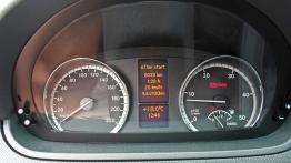 Mercedes Vito W639 Furgon Facelifting 110 CDI 95KM - galeria redakcyjna - panel wskaźników