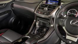 Lexus NX 300h F-Sport (2015) w Seattle - konsola środkowa