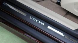 Volvo XC60 Facelifting 2.4 D5 215KM - galeria redakcyjna - listwa progowa