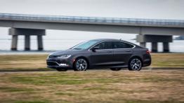 Chrysler 200C (2015) - lewy bok